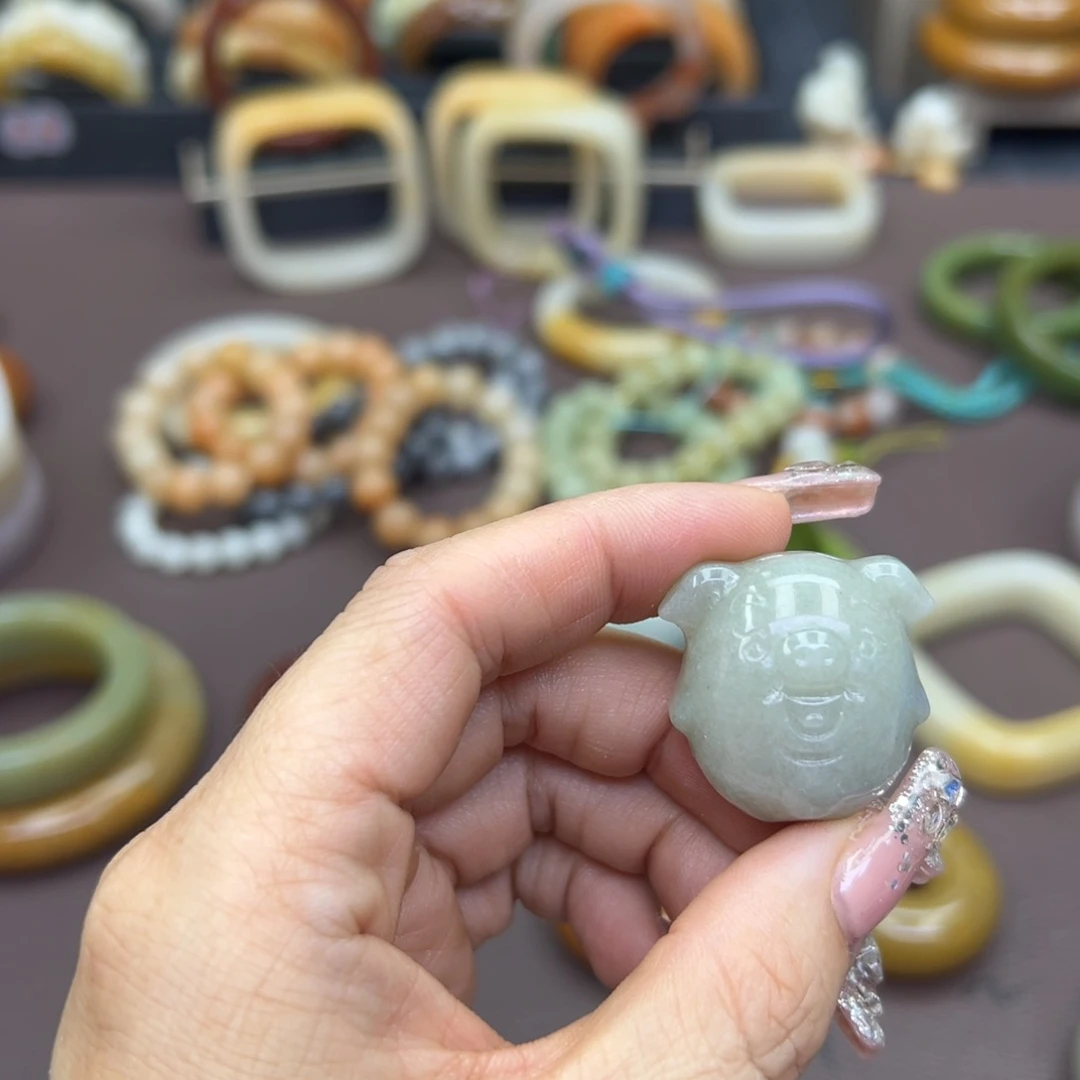 石英质玉手镯未镶嵌