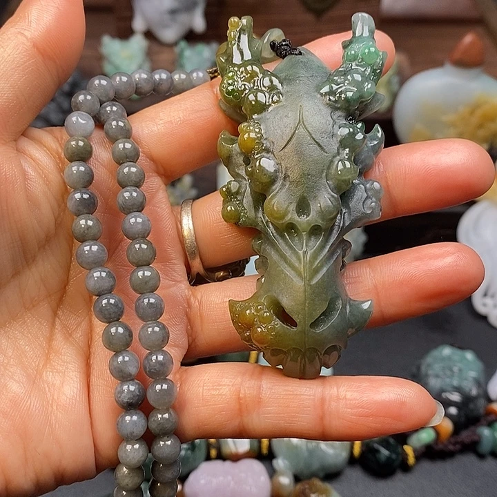 动***兔定制翡翠未镶嵌毛货抛光