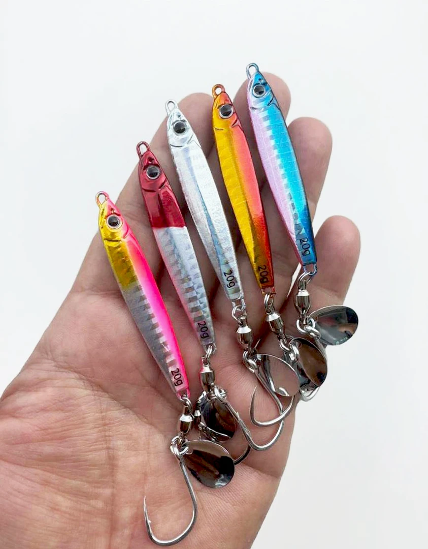 致远路亚鲅刀远投路亚钓黄色鲅鱼刀鱼夜光铁板使用普通路亚饵船钓