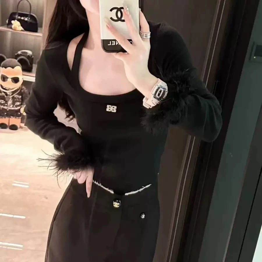 设计感毛毛袖T恤上衣