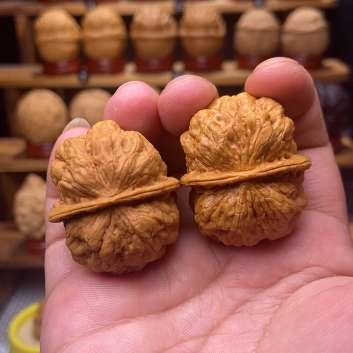 文玩核桃把件血舍利08