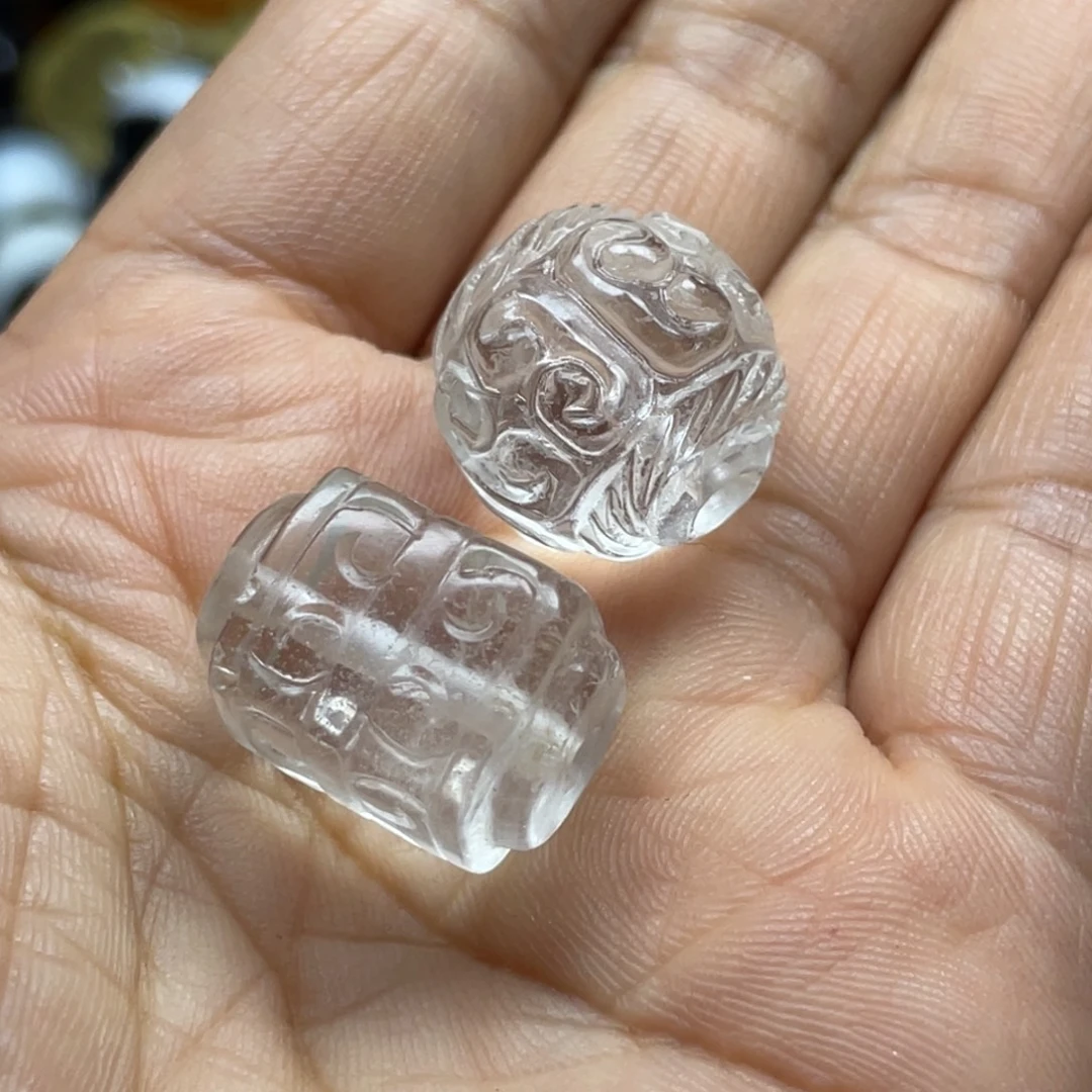 米***色颈饰水晶未镶嵌挂件
