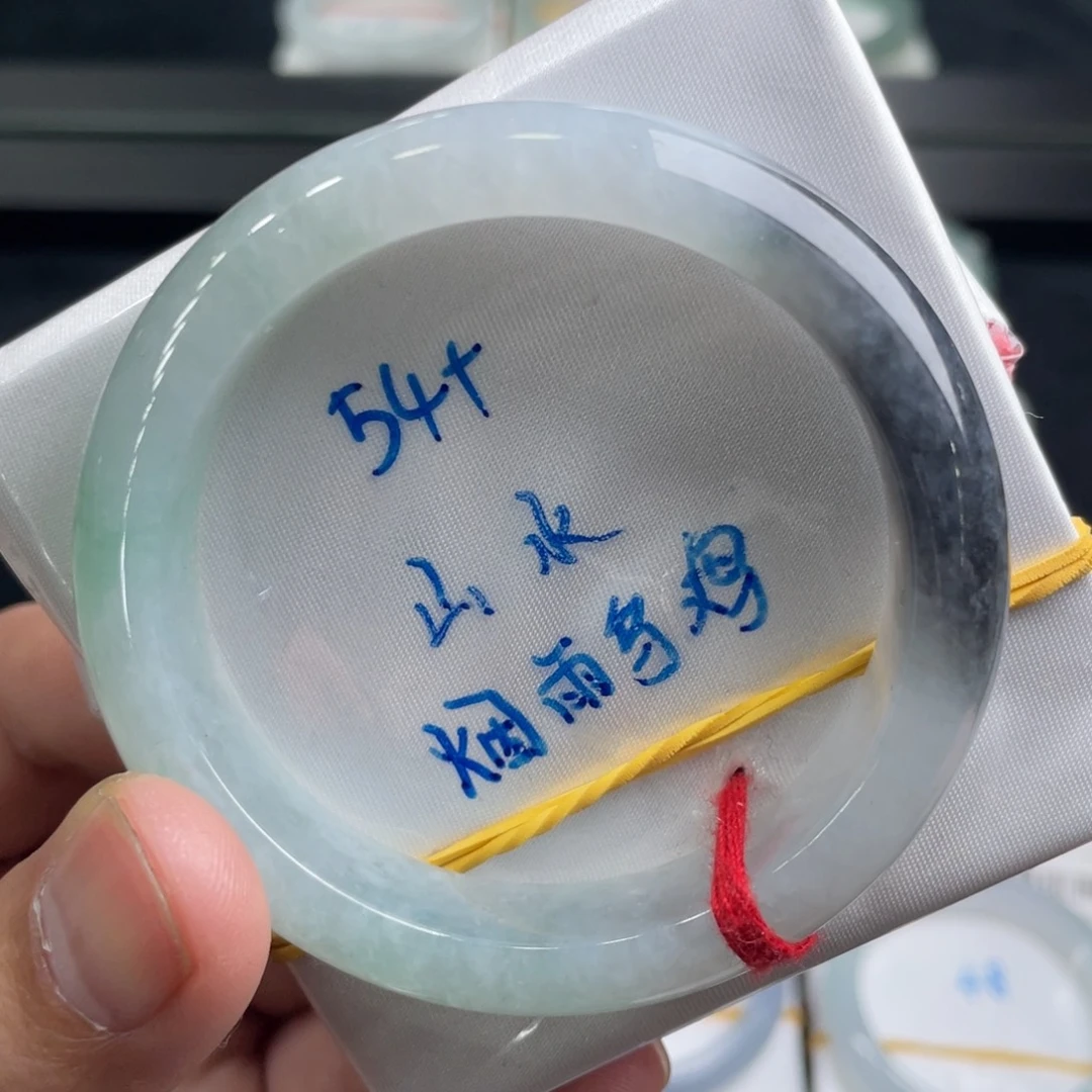 翡翠手镯未镶嵌翡翠手镯