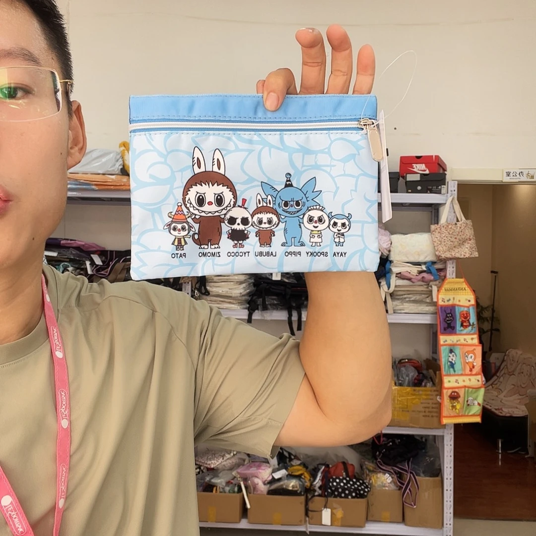PU化妆包等产品和产品