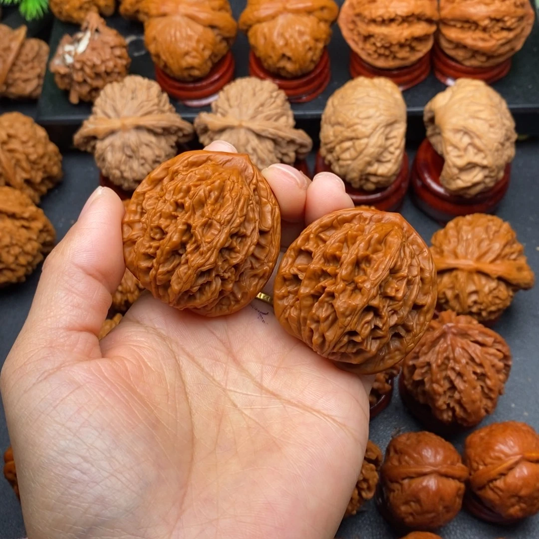 文玩核桃把件52虎头