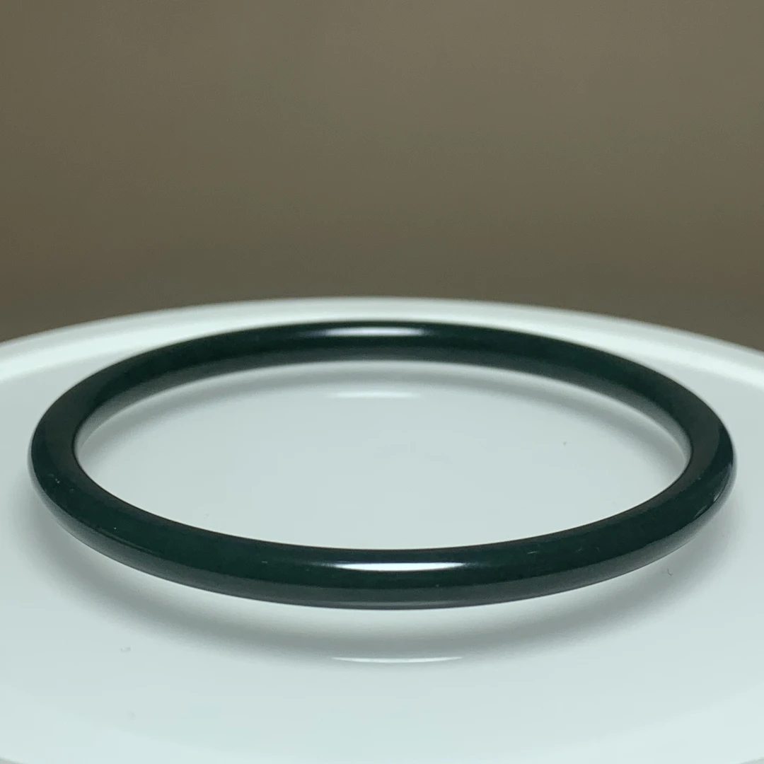 F2275珠宝玉石精选和田玉手镯