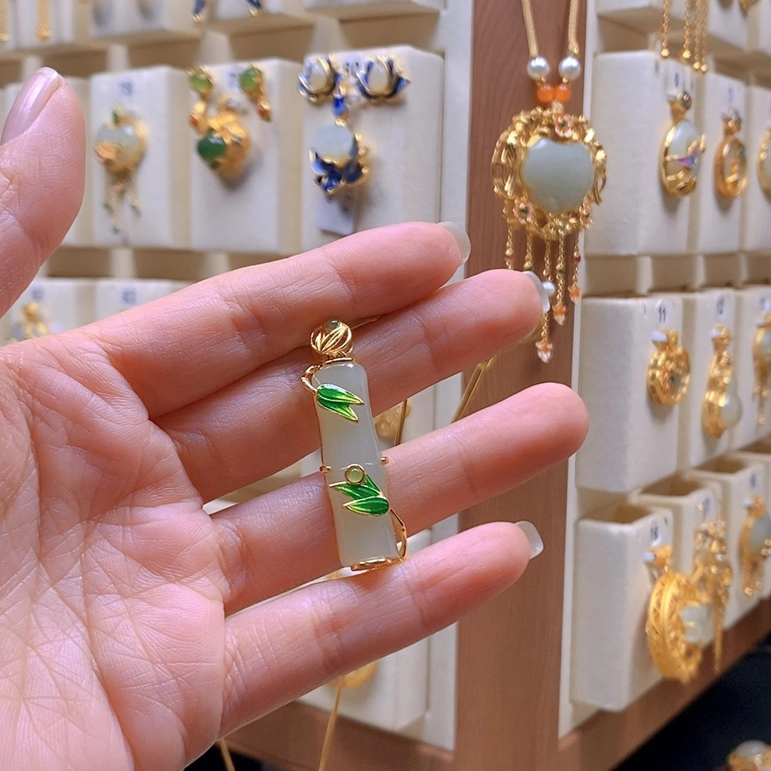 和田玉银S925镶嵌颈饰