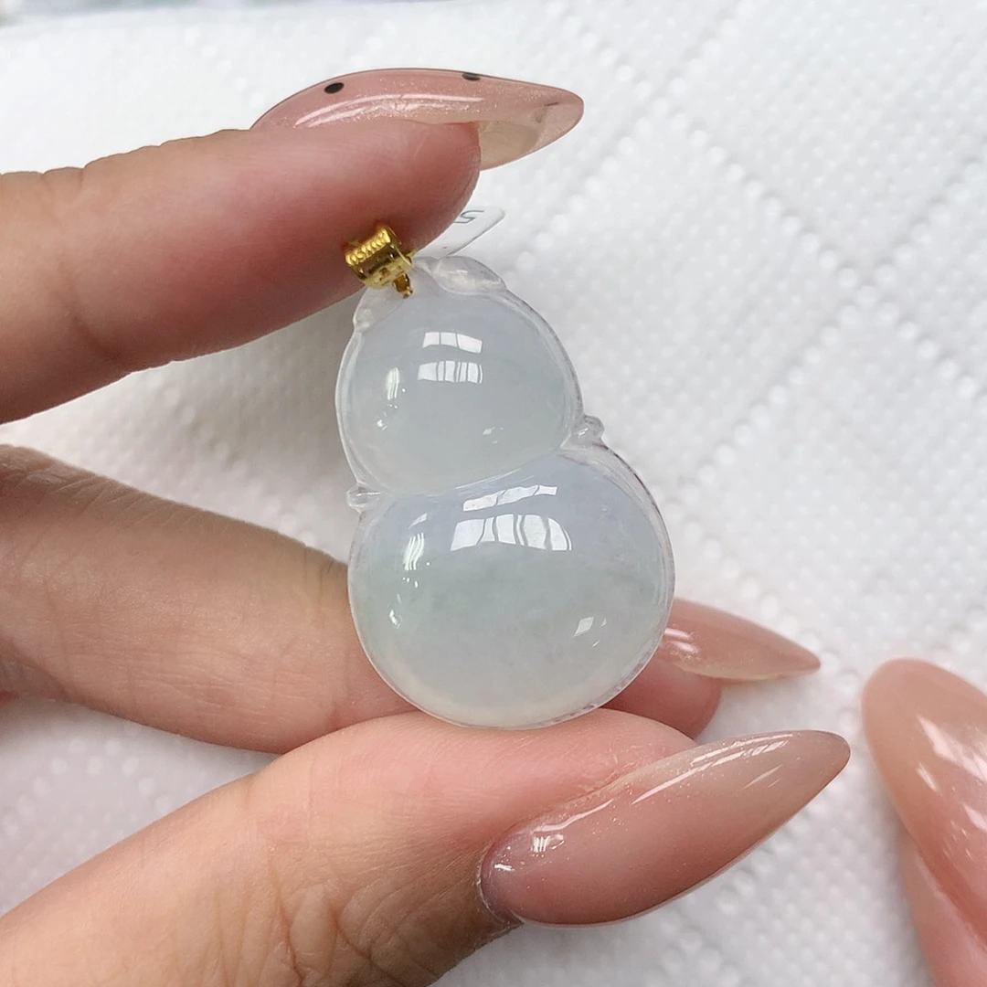 颈饰18K金镶嵌翡翠