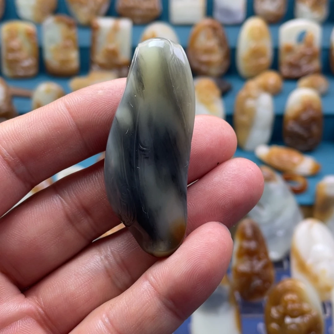 和田玉颈饰未镶嵌