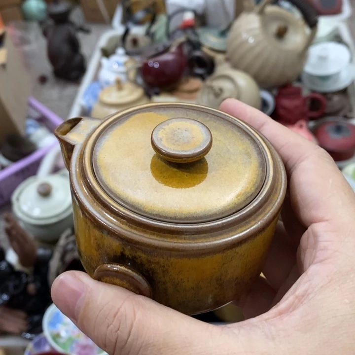 陶瓷艺术品及陶瓷壶