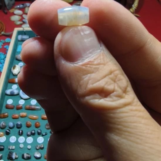 玛瑙/玉髓未镶嵌珠子天然原矿玛瑙