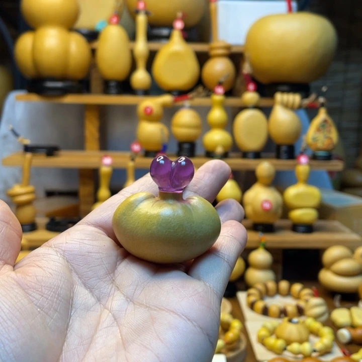 L****天然葫芦自然生长