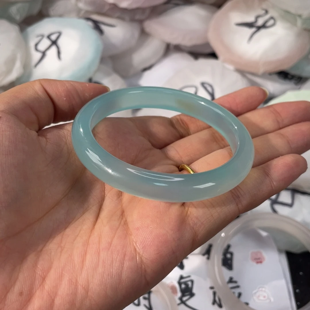 玛瑙/玉髓手镯未镶嵌5455