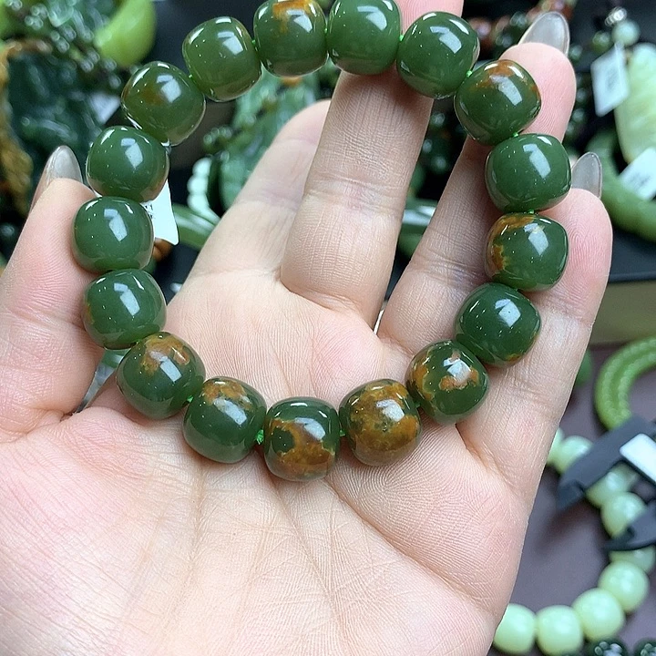 走***灬手串未镶嵌透闪石质玉