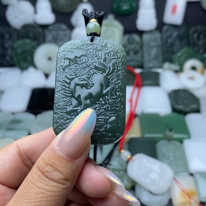 ペ***.和田玉未镶嵌颈饰