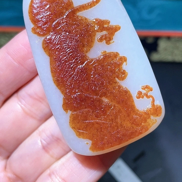 红***雷颈饰未镶嵌和田玉