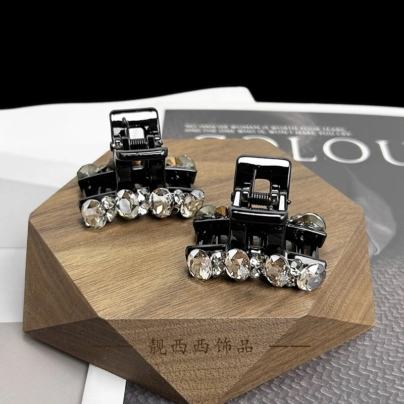 【LXX靓西西】7018 简约气质感时尚4厘米刘海抓夹一对装