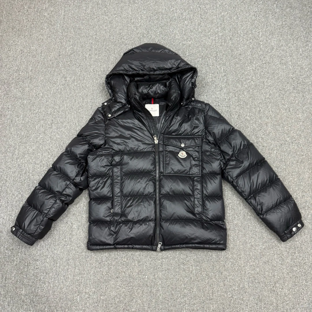 未使用 MONCLER 16710777 Wollaston黑色经典款羽绒服外套 4码