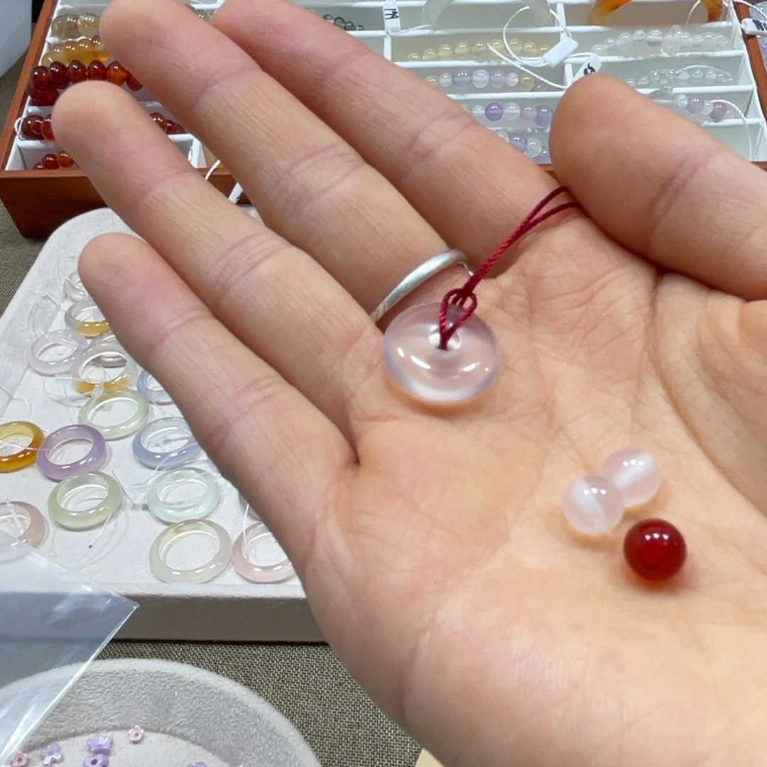 晞***.玛瑙/玉髓未镶嵌手镯