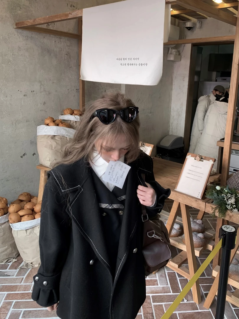 ishui-里加女校-ins风韩系时尚中长白色走线80羊毛v领学院风大衣