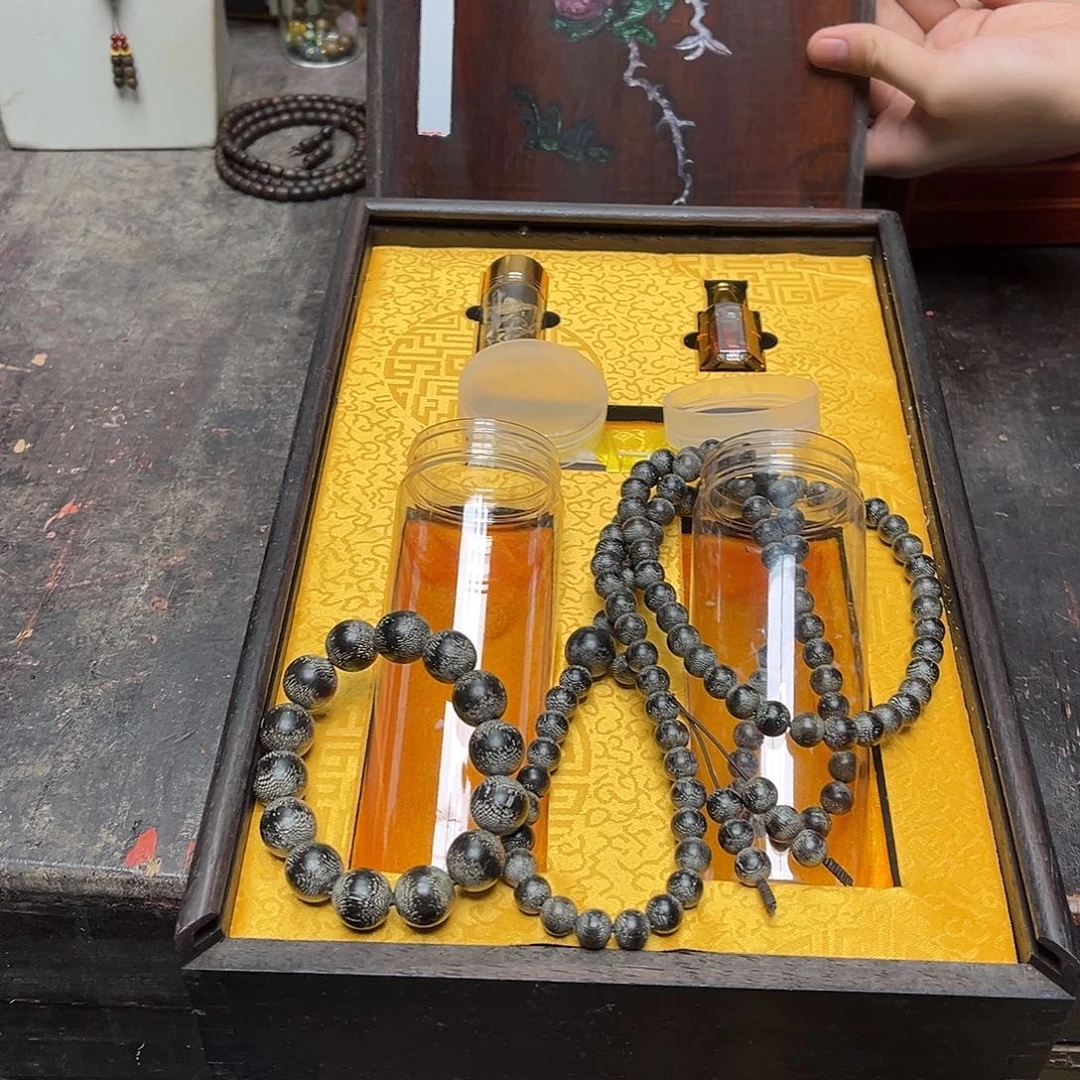 大叶紫檀（黑酸枝木类）