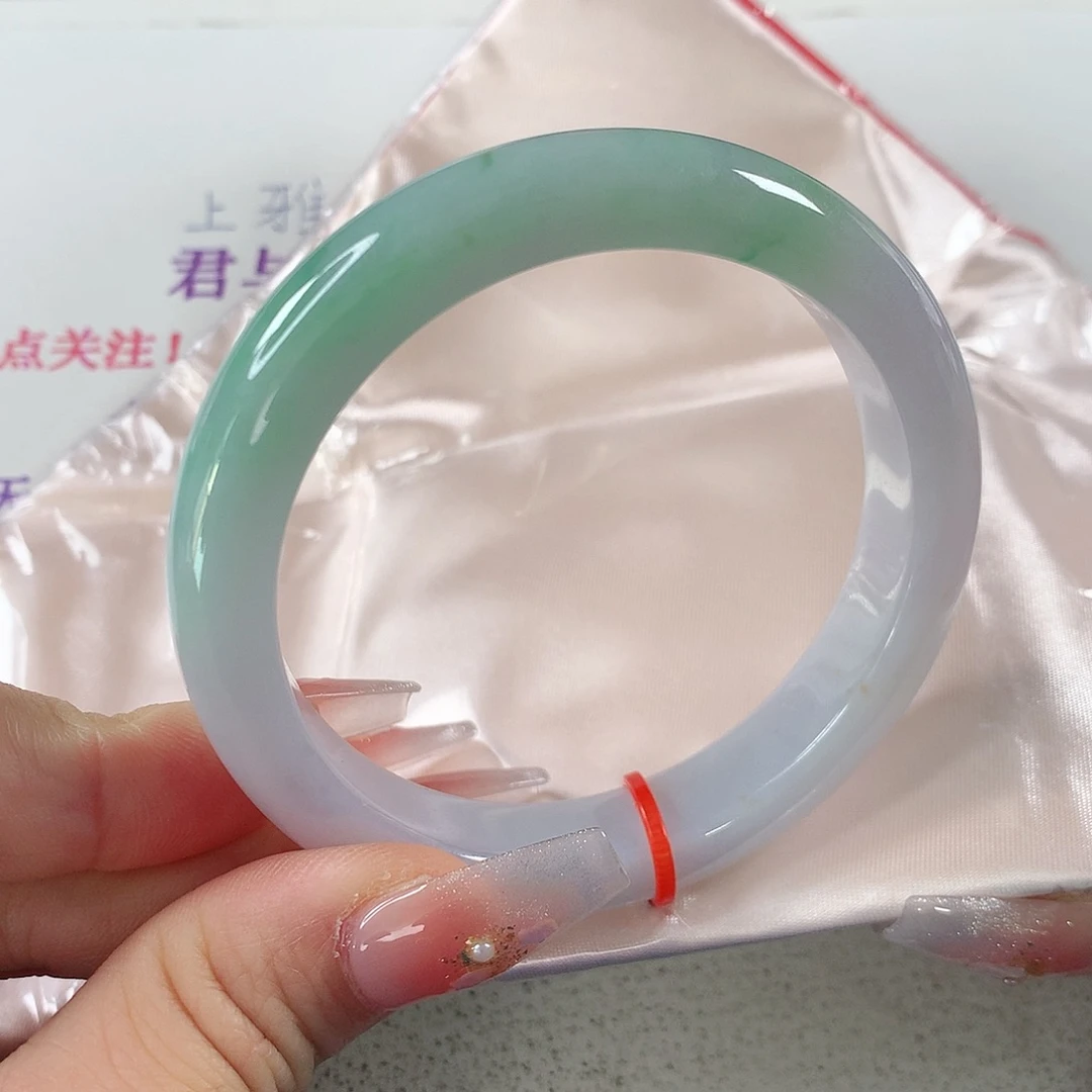 翡翠手镯未镶嵌①①⑥