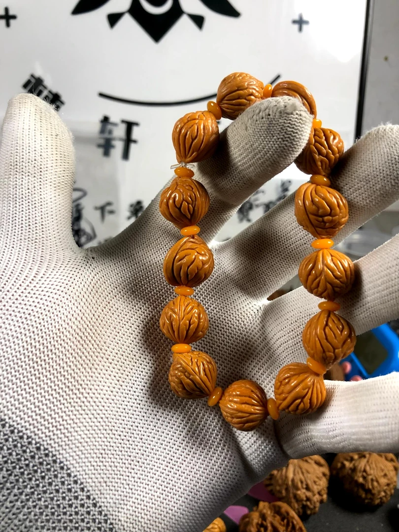 秦岭龙纹桃核异形手串