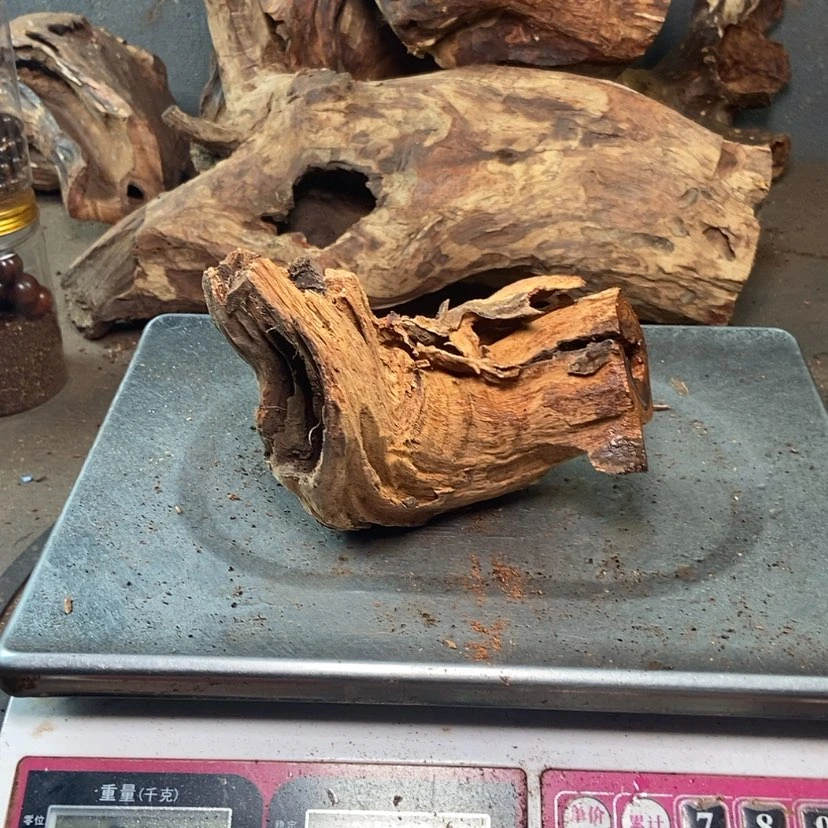 【闪购商品】黄花梨/降香黄檀大****腿