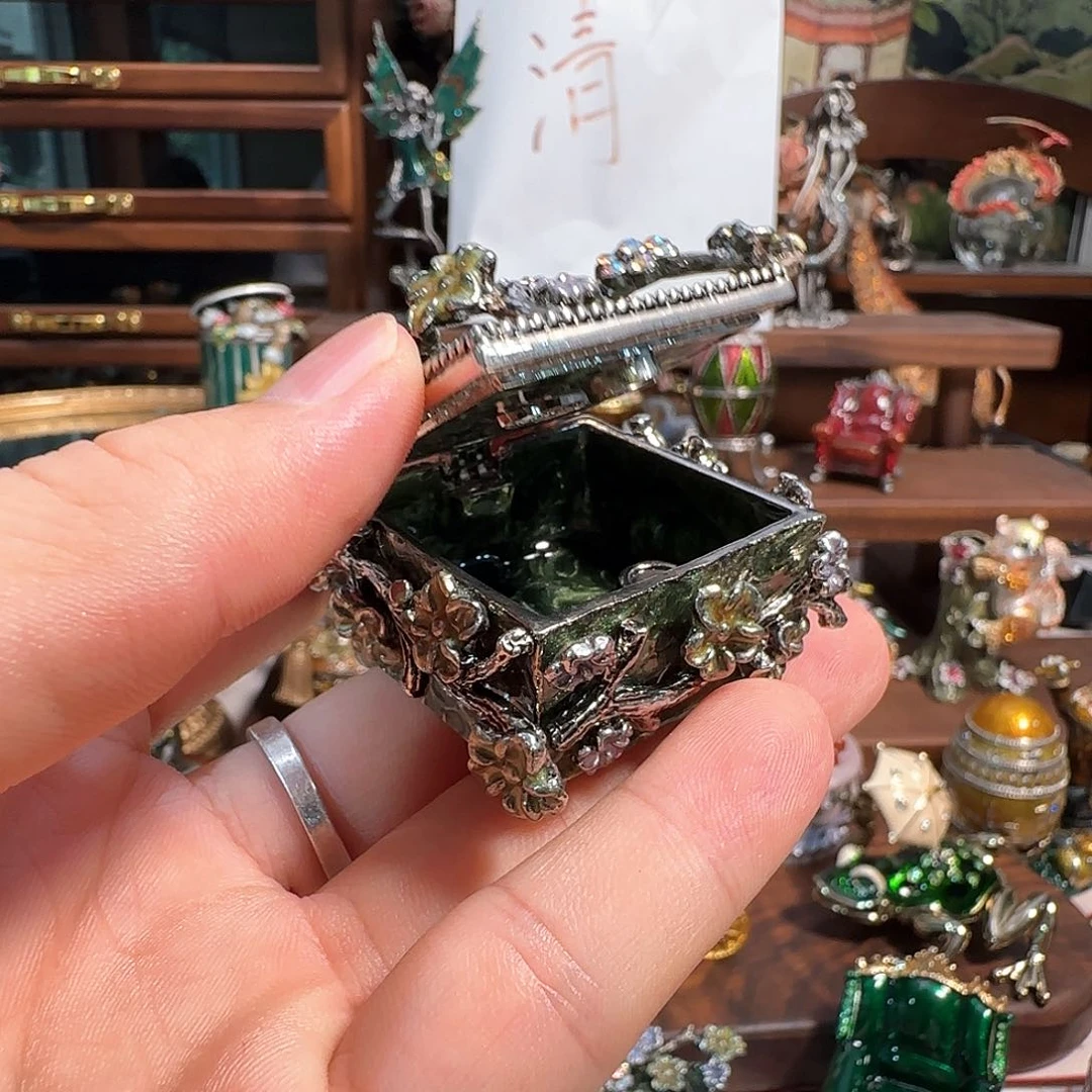 手工制品请勿吹毛求疵