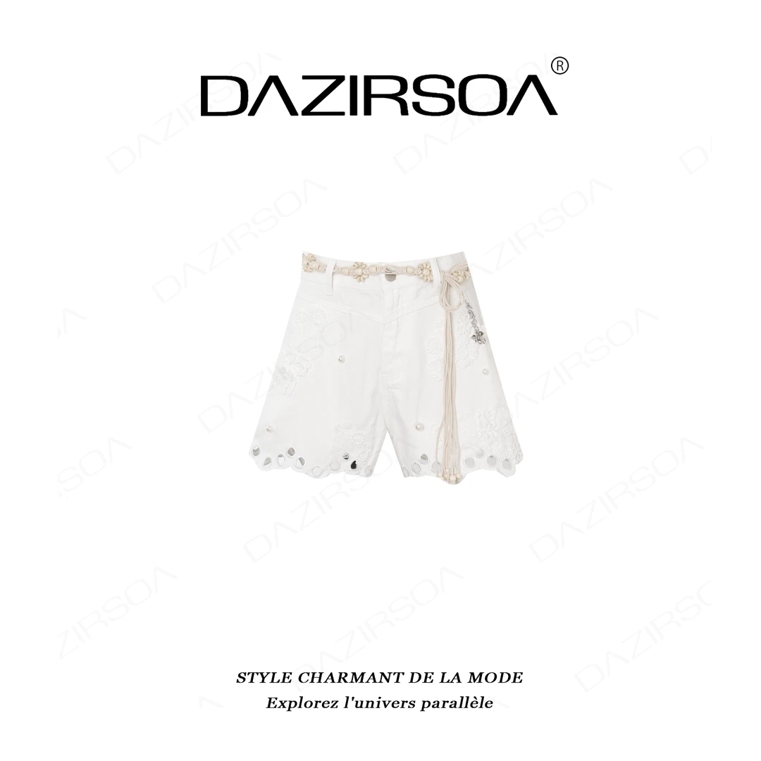 DAZIRSOA/达姿“隋心切换”时尚百搭拼接法绣花朵牛仔短裤 AA137