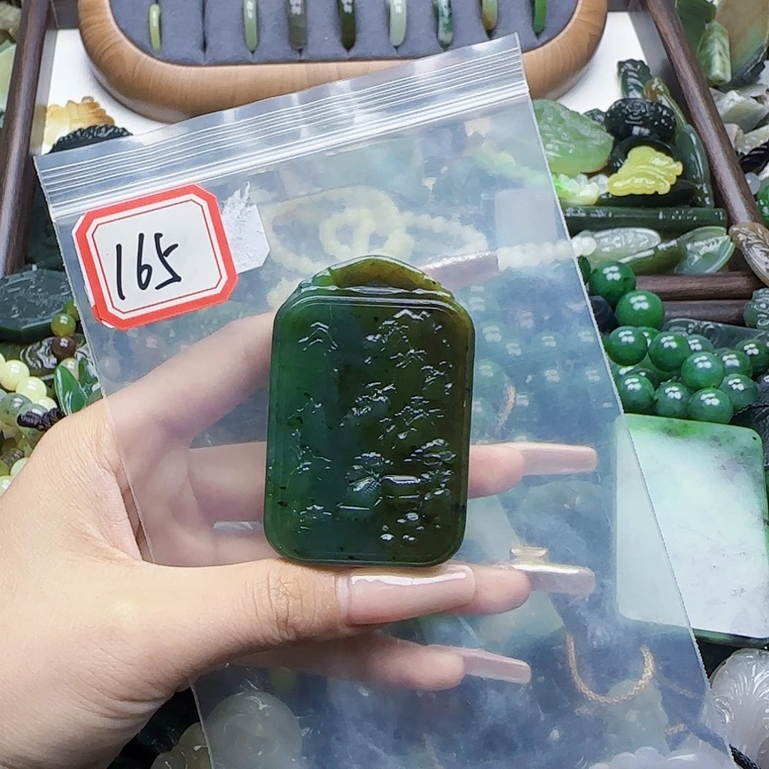 如***利和田玉未镶嵌珠宝半成品