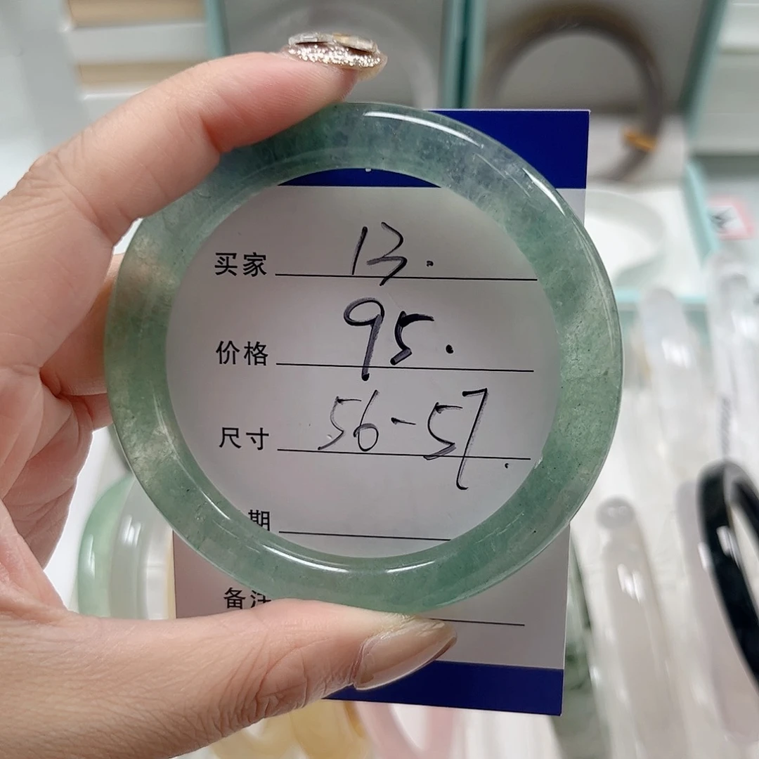 未镶嵌手镯石英质玉