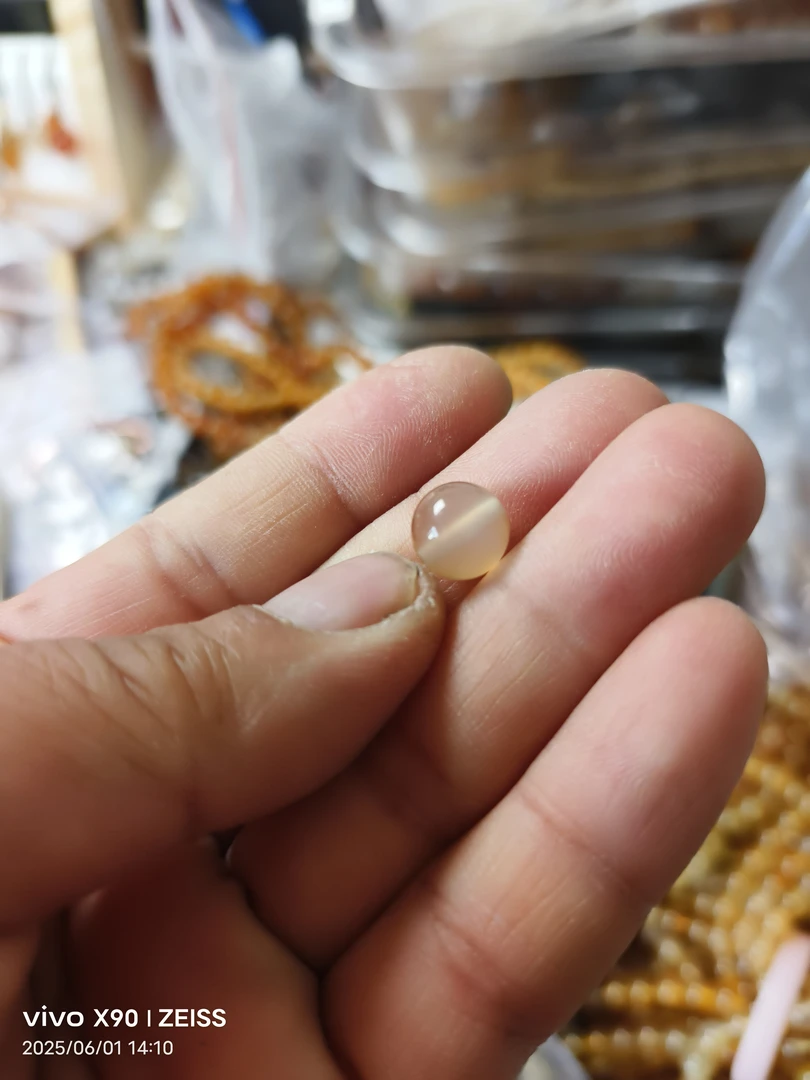 北红玛瑙珠子一个50