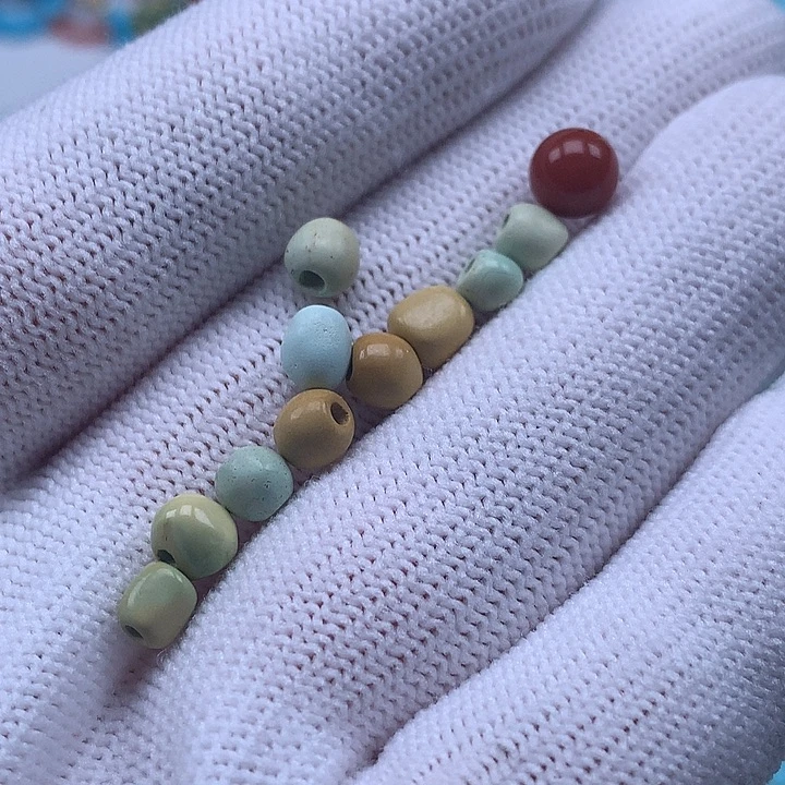 南红玛瑙未镶嵌珠宝奇石