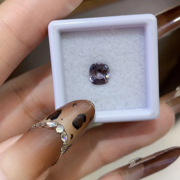 尖晶石裸石未镶嵌1.09ct