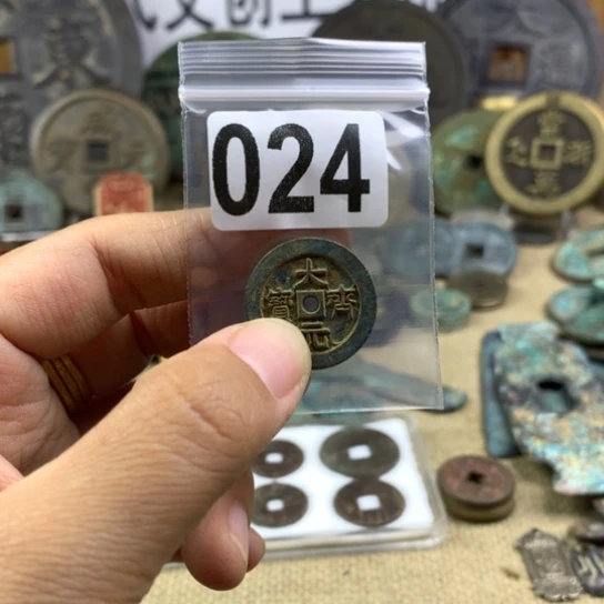 伟***金铜现代文创工艺品