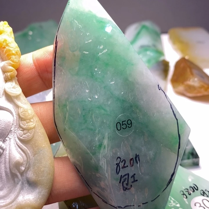 定制翡翠未镶嵌翡翠随形挂件定制