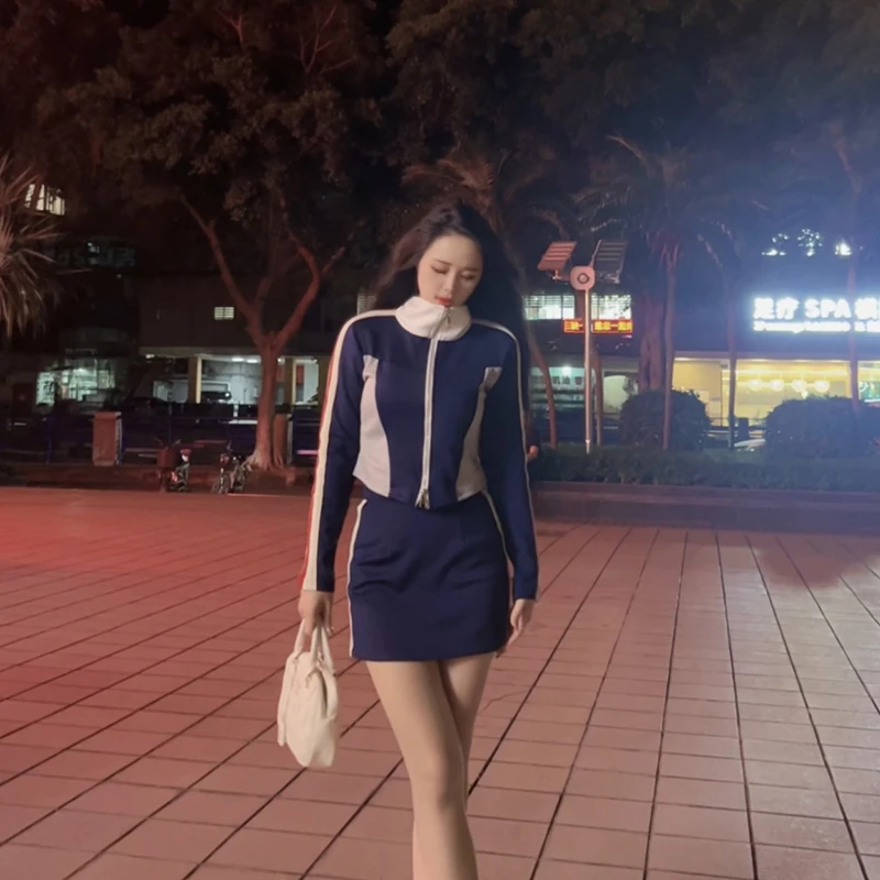 大惠子-纽约时代-短裙套装时尚显瘦运动套装女拼接休闲长袖两件套