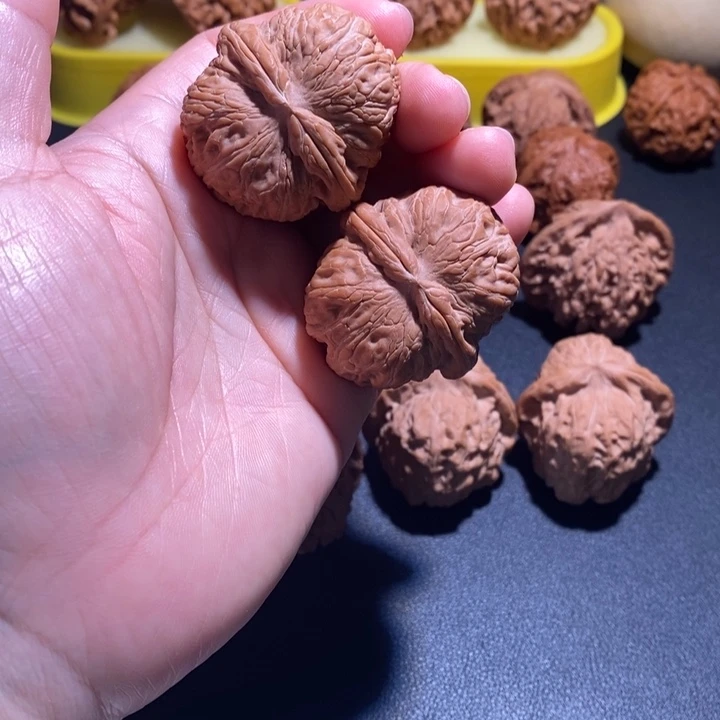 文玩核桃吊坠元宝42