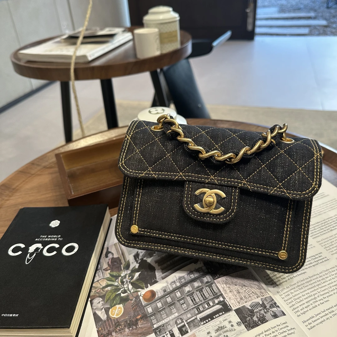 未使用 Chanel/香奈儿 Chanel/牛仔邮差手提包 全新 22