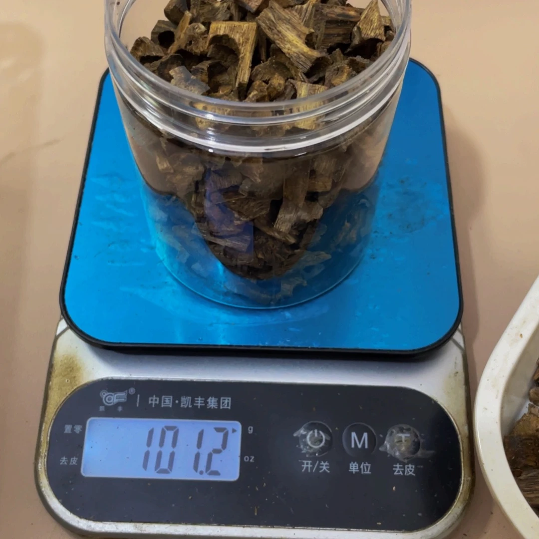 沉香木摆件老*雷西瓜叶边角料100克