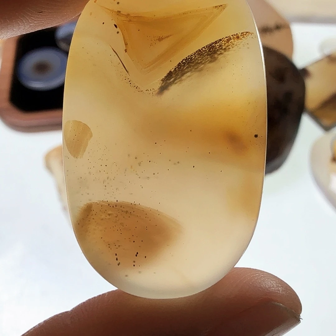 玛瑙/玉髓未镶嵌珠宝半成品