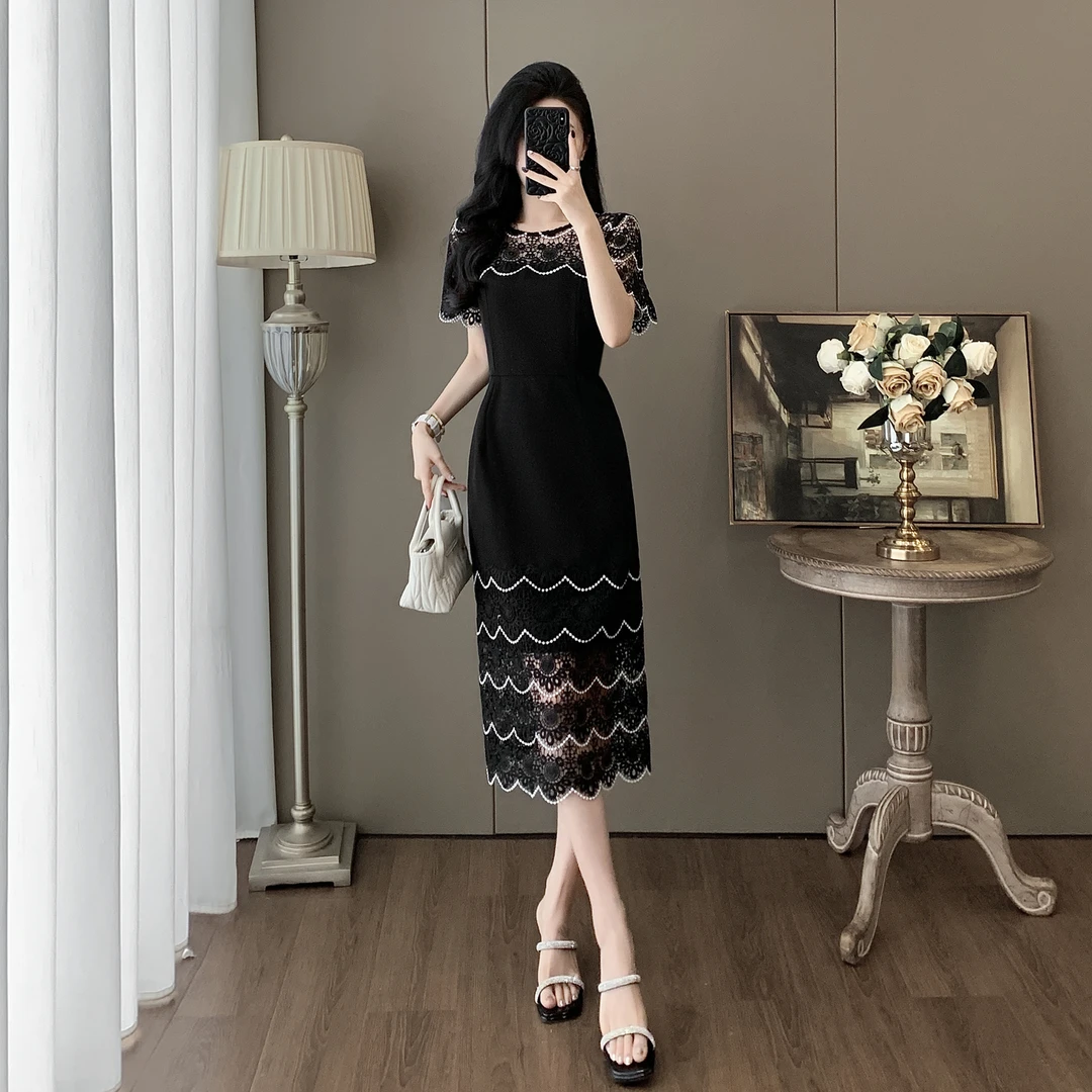 黑色蕾丝拼接连衣裙女夏季显瘦气质高级感赫本风法式复古长款裙子
