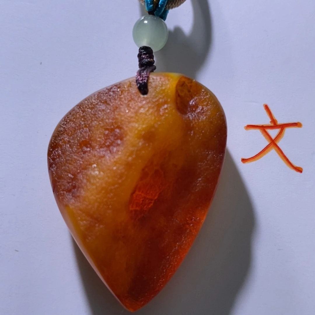 琥珀未镶嵌珠宝奇石12