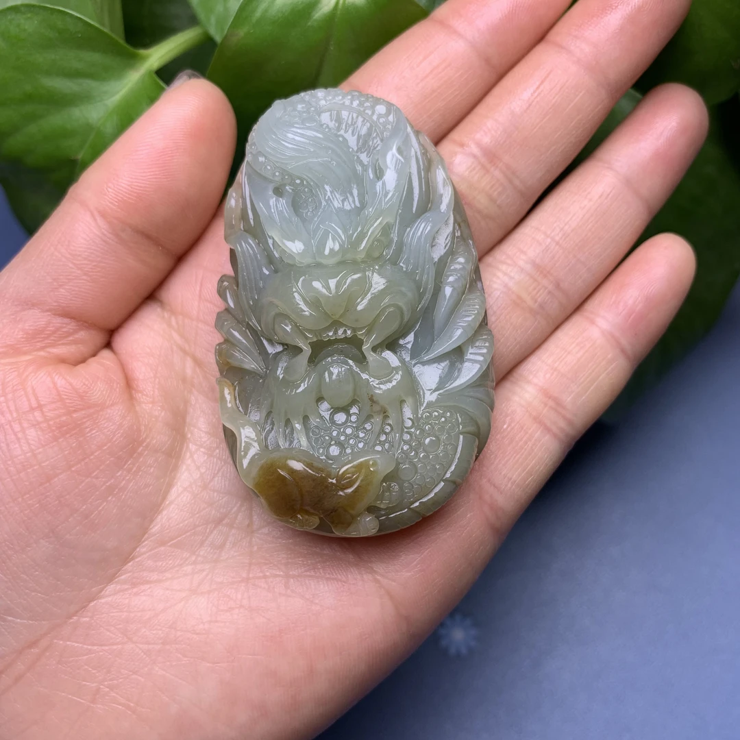 和田玉且末糖俏色望子成龙小把70克左右