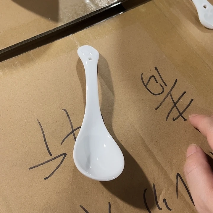 瓷片云白小勺六个，包邮