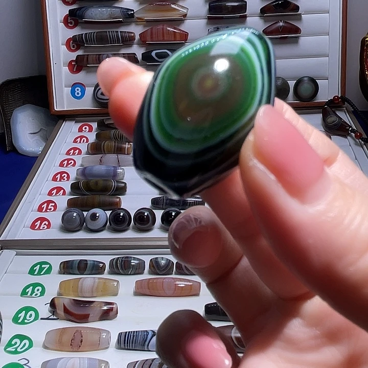 轩***轩玛瑙未镶嵌吊坠玛瑙珠