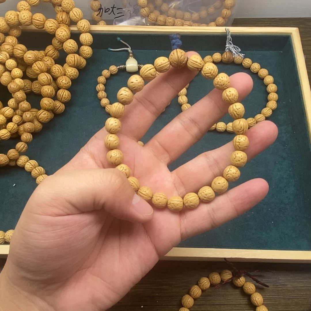 袁***生吊坠桃核精品野生小尺寸桃核