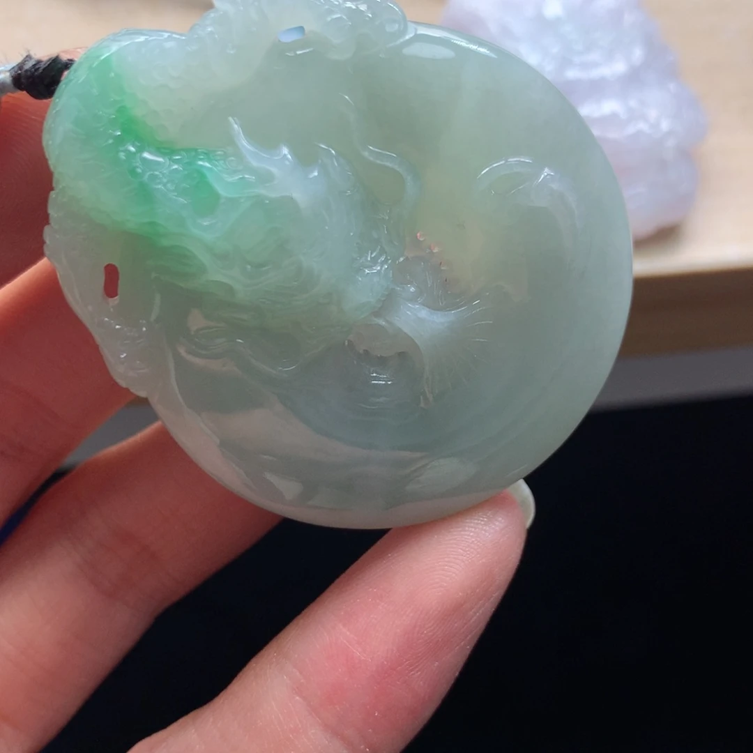 颈饰未镶嵌翡翠吊坠