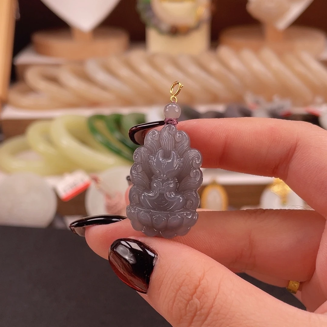 和田玉吊坠(不含链)18K金镶嵌